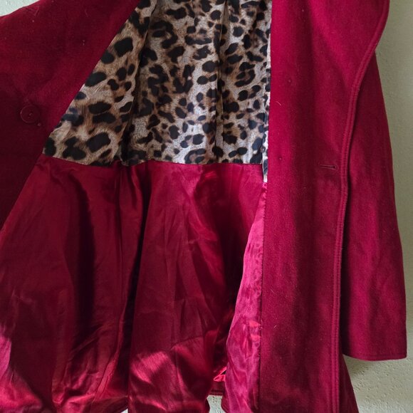 Just in Time for the Holidays! Fantastic Red Wool Blend Coat - Picture 8 of 8